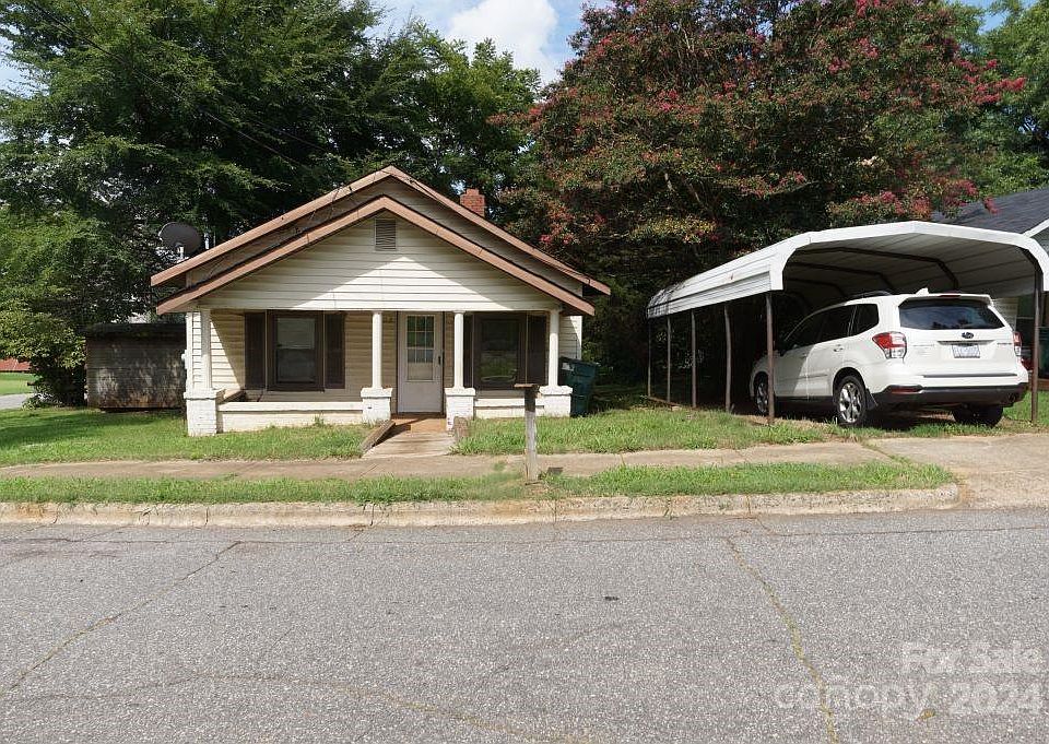 1st image of 202 N Davis Ave