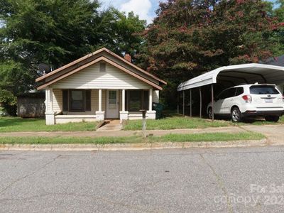 202 N Davis Ave, Newton, NC, 28658