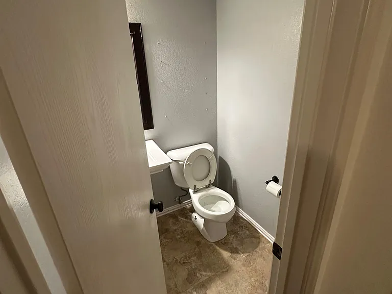 9233 Cheswick Dr — Photo 14