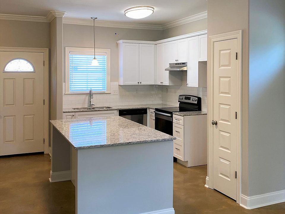 Kitchen with island