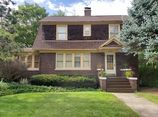 736 Logan Ave, Elgin, IL 60120