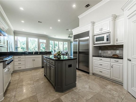 5th image of 5982 Arrowhead Dr