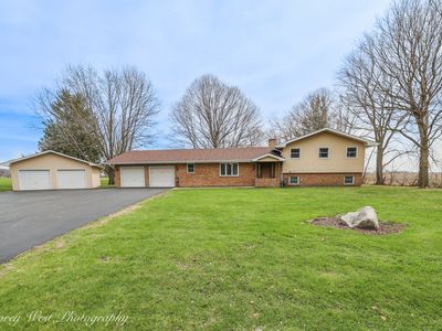 1S069 Green Rd, Elburn, IL, 60119