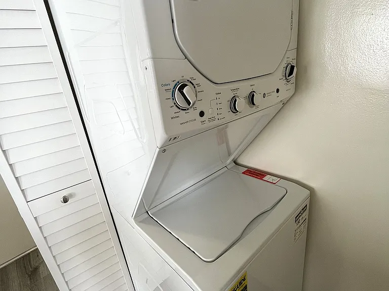 1706 Granville Ave #8B — Photo 10
