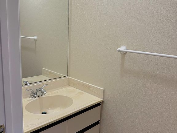5th image of 320 N Belmont St #4