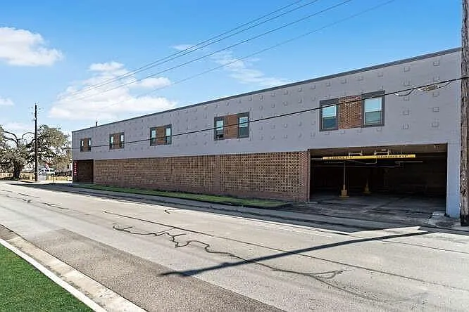 The Lofts — Photo 18