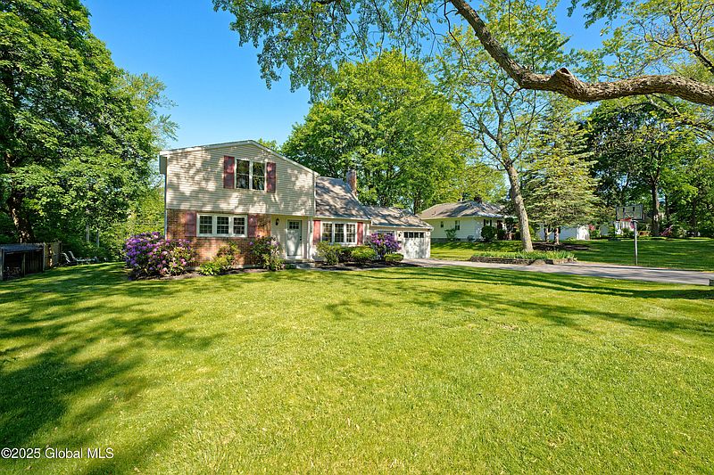 2nd image of 9 S Maple Lane
