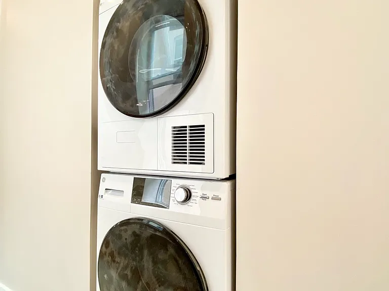 1642 Putnam Ave #3G — Photo 8