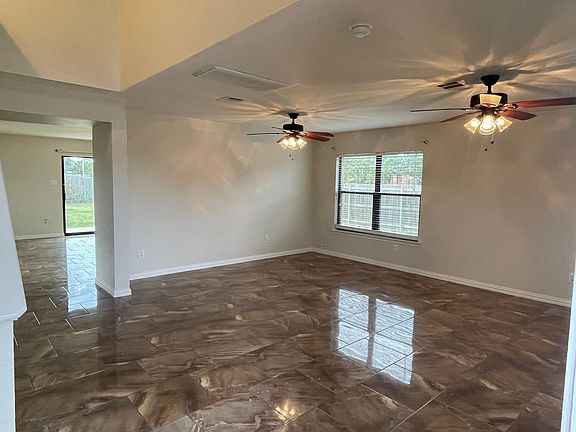 4th image of 219 Cottontail Dr