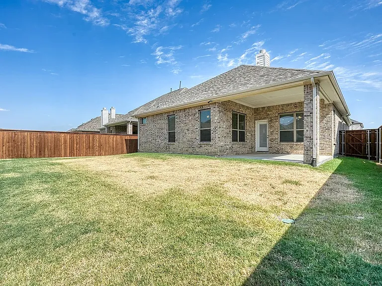 16417 Garden Dr — Photo 24
