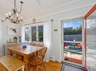 445 Burtis Pl, Peconic, NY 11958
