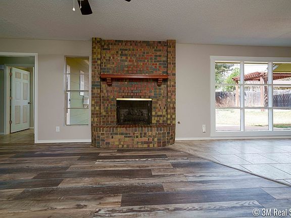 3rd image of 273 Twin Oaks Dr