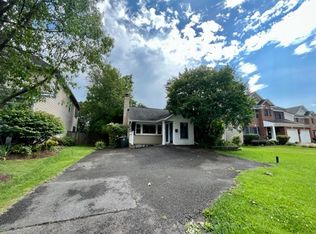 5922 4th St S, Arlington, VA 22204