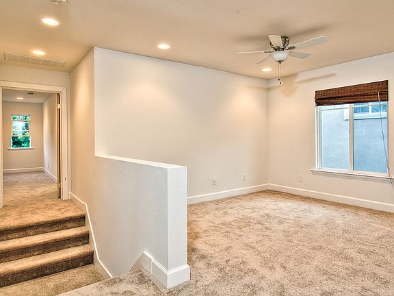 5th image of 2463 Elden Ave APT A