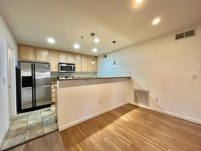 4704 E Paradise Village Pkwy N #106 — Photo 2