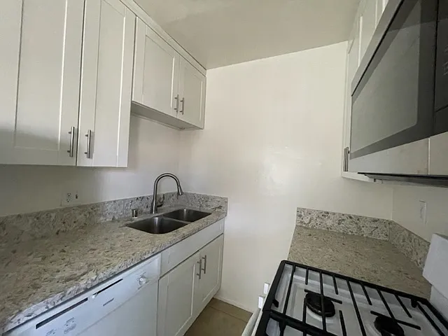 Almansor Hill Apartments — Photo 13