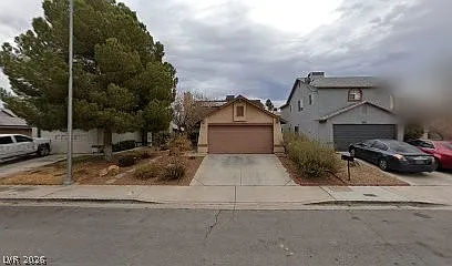 817 Schooner Dr — Photo 1