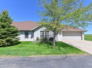 819 Ryan Ln, Elkhorn, WI 53121