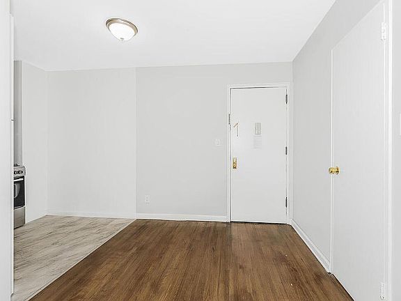 2nd image of 6535 Broadway APT 4J