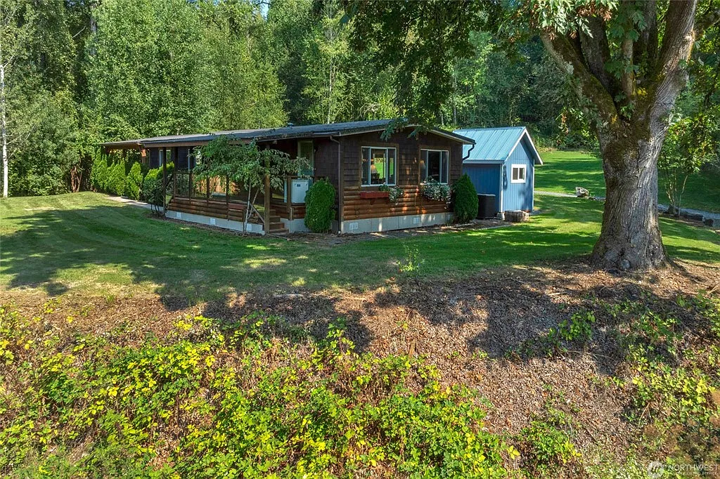 14022 Woodinville Redmond Rd NE — Photo 1