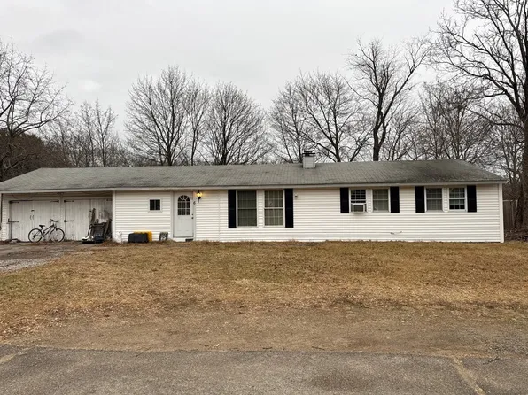 6 James St, Plainville, MA 02762