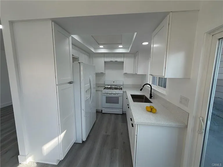 14560 Woodland Dr — Photo 7