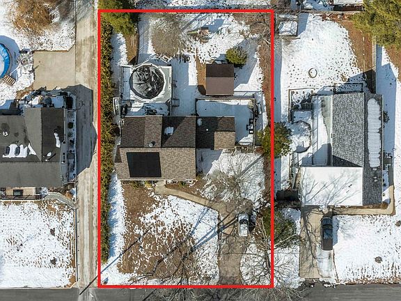 2nd image of 101 Holly Ave