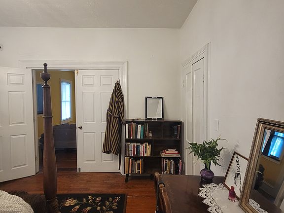 4th image of 40 Saragossa St APT 1