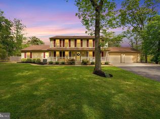 18 Country Club Ln, Marlton, NJ 08053