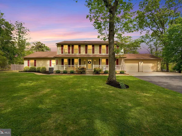 18 Country Club Ln, Marlton, NJ 08053