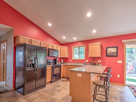 4th image of 2510 South Dr