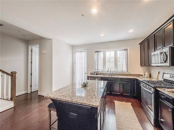 4th image of 1149 Sray Ln