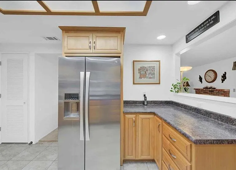 2519 Raleigh Ct — Photo 14