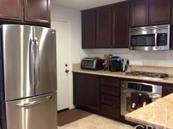 5th image of 8375 Greenwood Ln