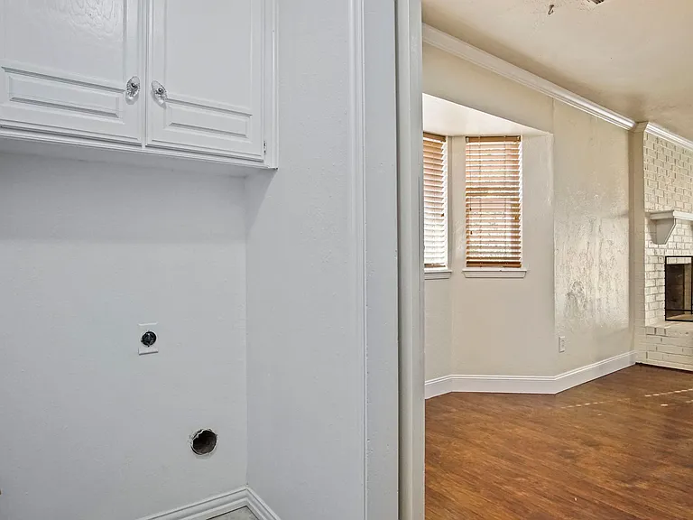 625 Hawthorne Pl — Photo 19