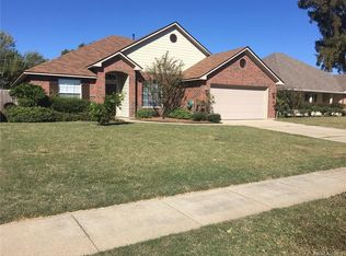 262 Avondale Ln, Bossier City, LA 71112