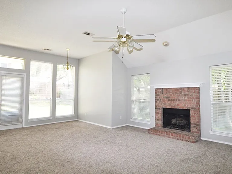 252 Cotton Wood Ct — Photo 9