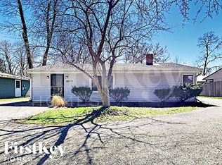 28W379 Batavia Rd, Warrenville, IL 60555