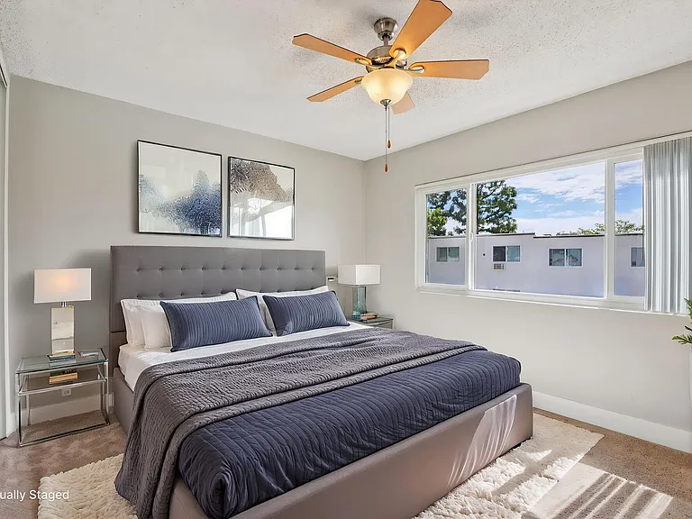 Summit La Crescenta — Photo 11