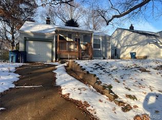 8815 Kendale Dr, Saint Louis, MO 63121