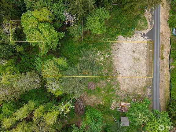 2nd image of 2638 Oregon Street E LOT B