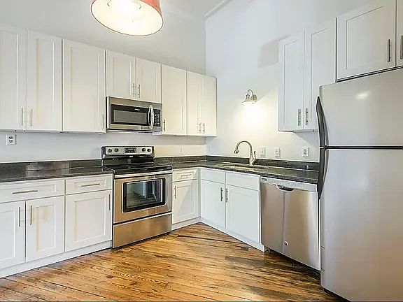 2nd image of 102 W Summit Hill Dr APT 301