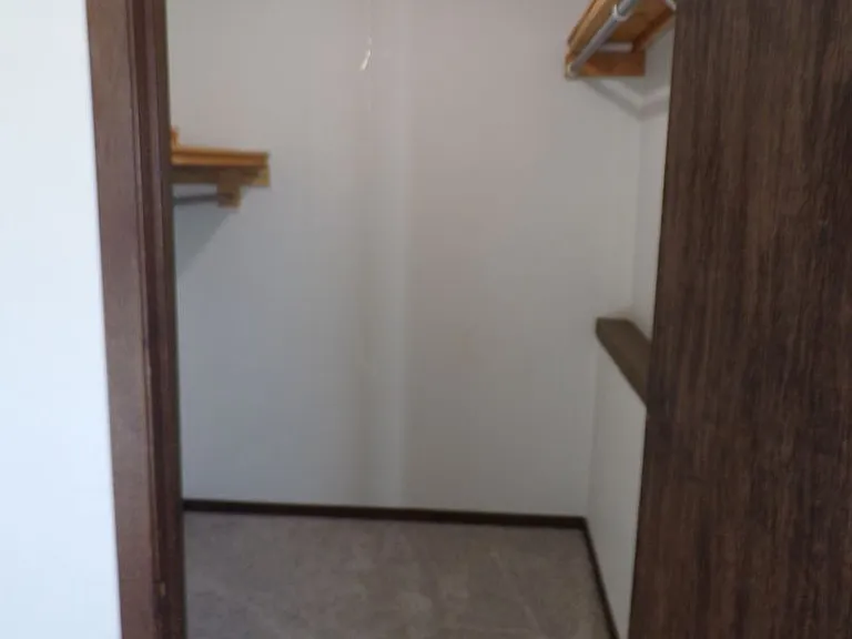 152 Edwards St — Photo 8