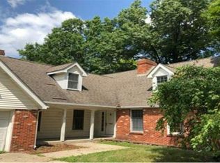6880 Delaware St, Merrillville, IN 46410