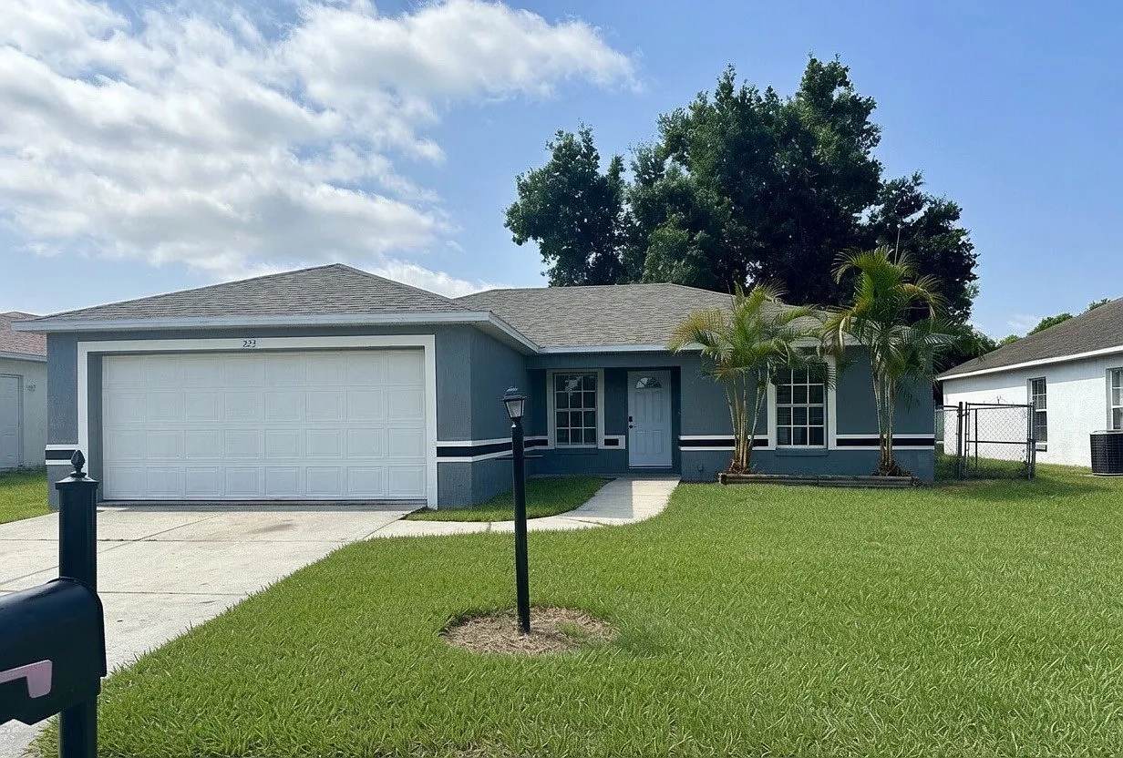 3 bed, 1230 sqft, $1,800 — Photo 1
