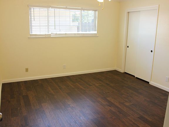 3rd image of 313 W Sierra Madre Ave