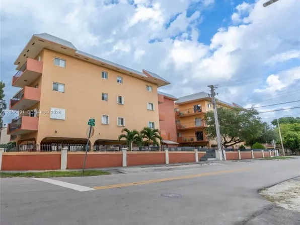 2921 SW 10th St APT 33, Miami, FL 33135