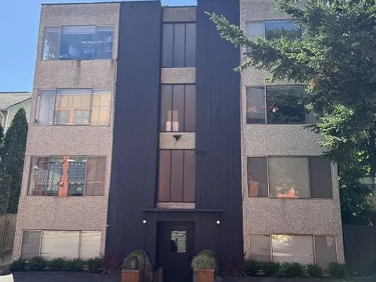 5112 Ravenna Apartments - Ravenna — Photo 13