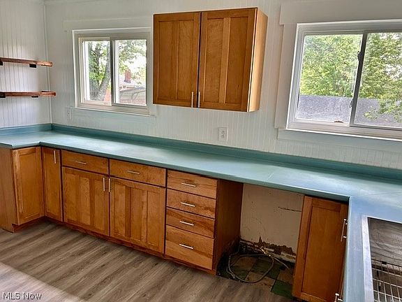 3rd image of 1411 Logan Ave NW