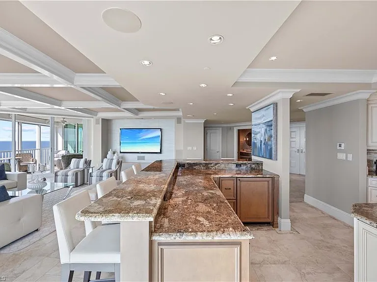 3991 Gulf Shore Blvd N #Penthouse 101 — Photo 22